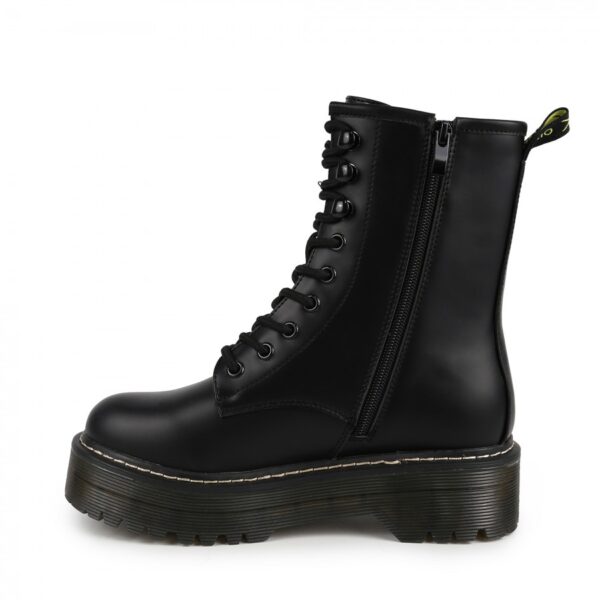 Bota Manchester Preto